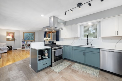 5 Cyr Ct, West Warwick, RI 02893 - photo 2