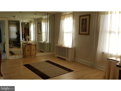 342 E Airy St, Norristown, PA 19401 - photo 4