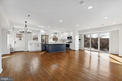 9229 Brian Dr, Vienna, VA 22180 - photo 4