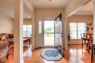 Storm door provides an abundance of light & an ext