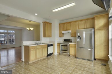 12032 Chestnut Glen Rd, Clarksburg, MD 20871 - photo 6