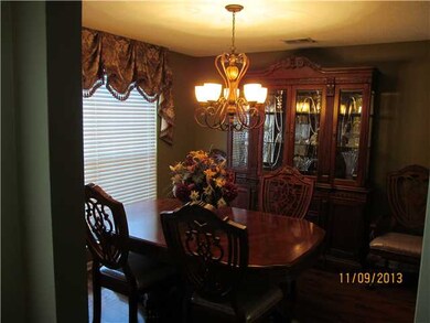 Dinning Room W/Hardwood