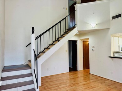 907 Milford Way unit A, Austin, TX 78745 - photo 4
