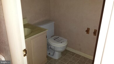 1445 Harford Square Dr, Edgewood, MD 21040 - photo 5