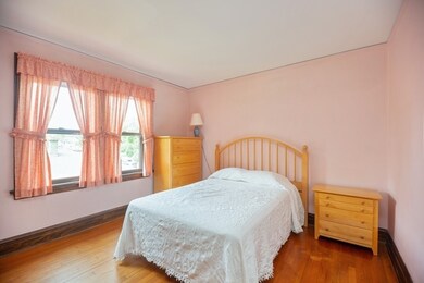 1047 Greenview Ave, Des Plaines, IL 60016 - photo 7