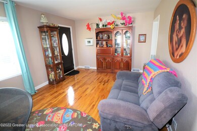 557 S Dexter Dr, Lansing, MI 48910 - photo 5