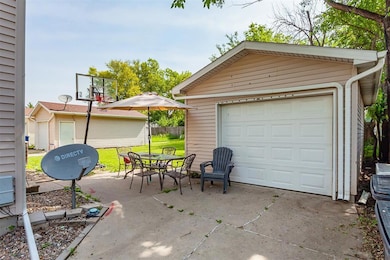 4505 Garage