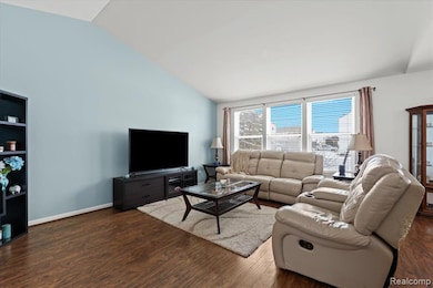 5071 Meadow Crest Cir unit 74, Holly, MI 48442 - photo 6