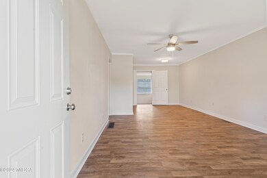 1590 Canterbury-00430