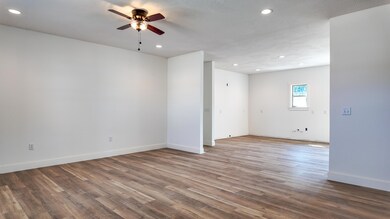 720 E Vivian St, Bolivar, MO 65613 - photo 4