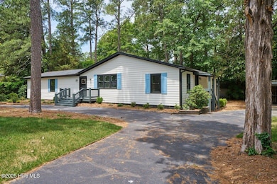 94_420 S Ashe St. Southern Pines