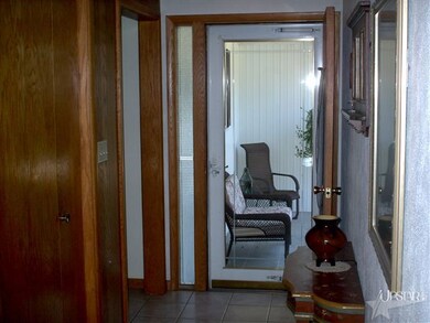 217 W Andrews St, Monroe, IN 46772 - photo 7