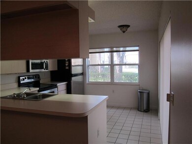32 Danbury Ct unit A, Royal Palm Beach, FL 33411 - photo 5