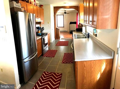 1144 Hollywell Ave, Chambersburg, PA 17201 - photo 2