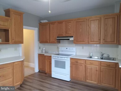 108 S Main St unit B, Perkasie, PA 18944 - photo 3