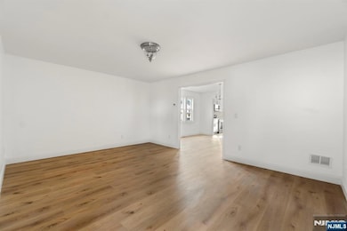 392 Clinton Place, Newark, NJ 07112 - photo 3