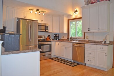 43 Quaker St, Northbridge, MA 01534 - photo 7