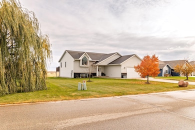 609 W 7th Ave, Osakis, MN 56360 - photo 2