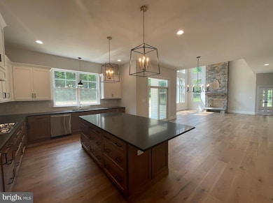 1605 Canary Rd, Quakertown, PA 18951 - photo 4