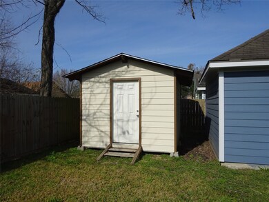 4809 Jewel St, Houston, TX 77026 - photo 6