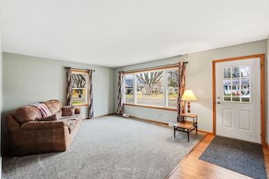 30740 Palmer Ct, Lindstrom, MN 55045 - photo 3