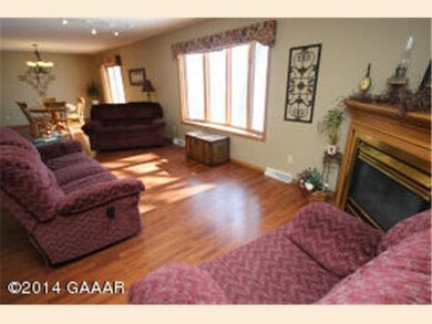 230 Victoria Dr, Alexandria, MN 56308 - photo 2