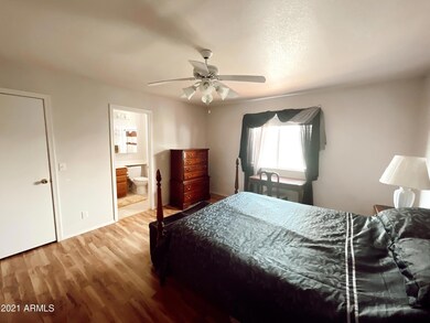 8116 E Dover St, Mesa, AZ 85207 - photo 5