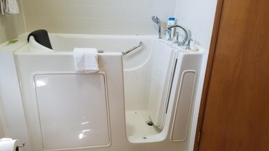 5850 Thada Ln unit 5850, Columbus, OH 43229 - photo 6