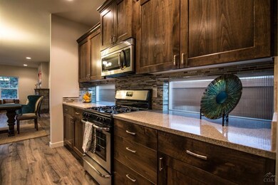 20486 SE Del Coco St, Bend, OR 97702 - photo 2