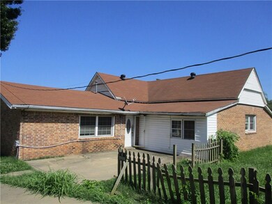 139 N Locust, Westville, OK 74965 - photo 2