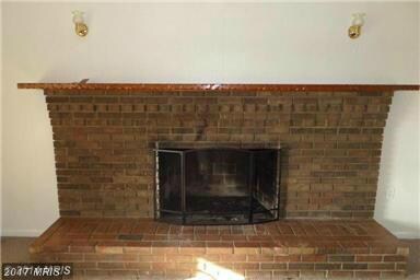 349 Windy Hill Ct, Bentonville, VA 22610 - photo 4