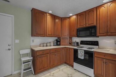Eat In Kitchen