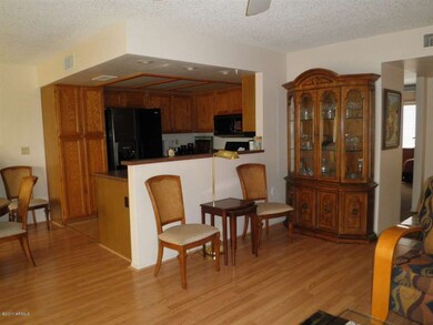 LIVING RM