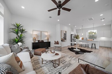 4310 Marina St unit C, Houston, TX 77007 - photo 2