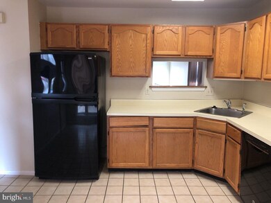 5967 Cedar Fern Ct, Columbia, MD 21044 - photo 2