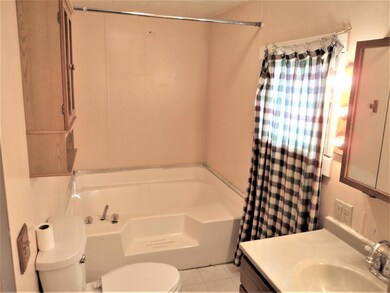 5-MasterBath1b