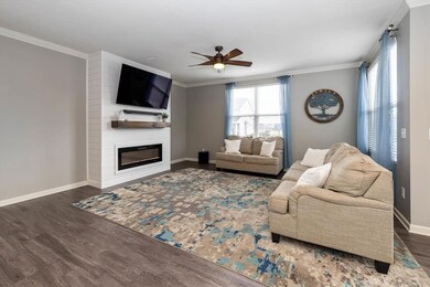 15461 Eastpark Cir W, Fishers, IN 46037 - photo 5