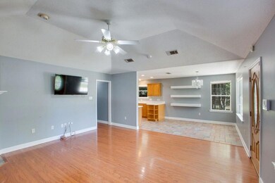 The Livingroom opens to the dinning area. An easy