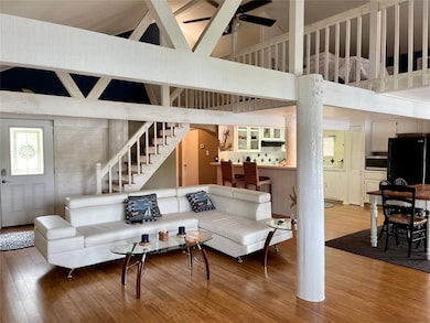 6107 Lazy Ln, Brazoria, TX 77422 - photo 5