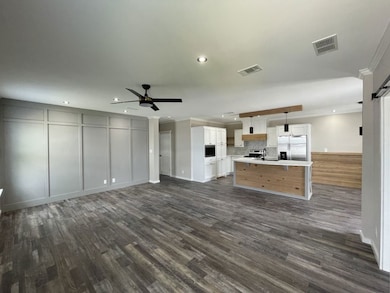 10912 Tall Oak Cir unit 125, Riverview, FL 33569 - photo 3