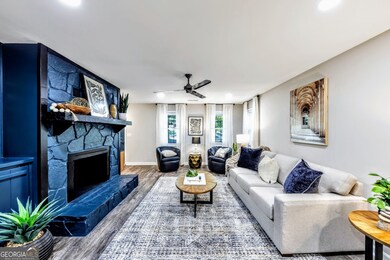 527 Charing Cross Dr, Marietta, GA 30066 - photo 4