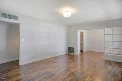 05_4013_E_Cambridge_Ave__05_mls