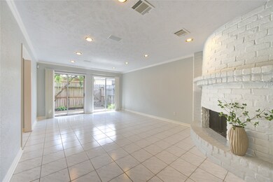 14111 Lost Meadow Ln, Houston, TX 77079 - photo 6