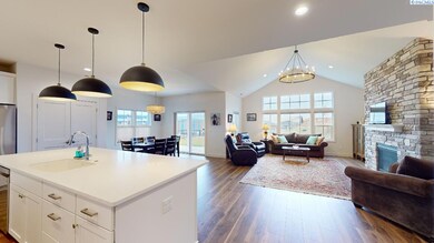 1250 Kamiak Ct, Pullman, WA 99163 - photo 5