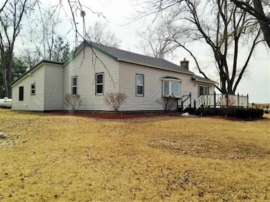 W911 State Road 92, Brooklyn, WI 53521 - photo 2