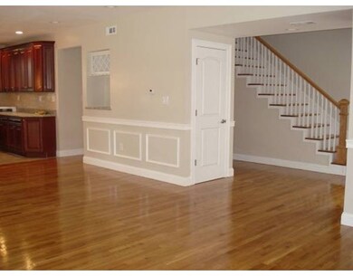 17 Faxon St unit 17, Newton, MA 02458 - photo 4