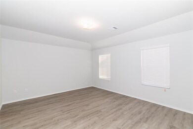 3611 Joshua St, Ennis, TX 75119 - photo 5