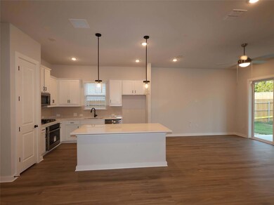 900 Beaverton Dr, Leander, TX 78641 - photo 5