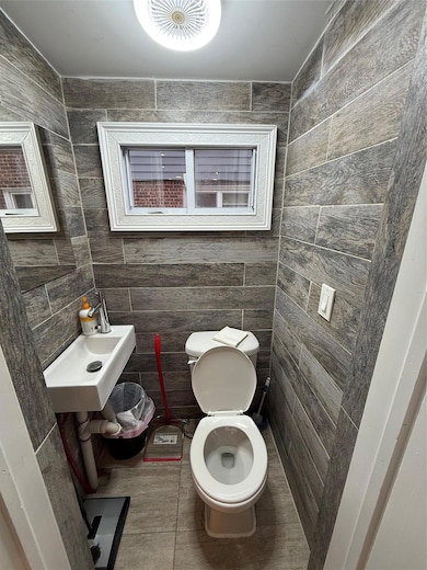 75-22 190th St, Flushing, NY 11366 - photo 6