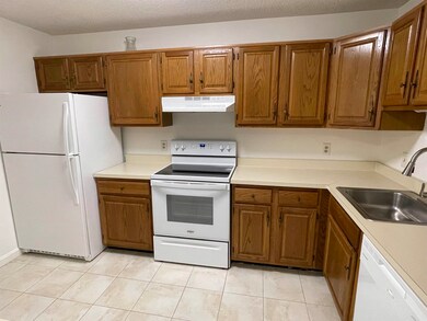 5 Bartemus Trail unit U205, Nashua, NH 03063 - photo 6